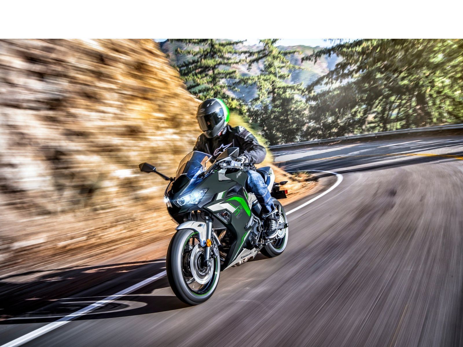 Мотоцикл KAWASAKI NINJA 650 - Pearl Robotic White/Metallic Carbon Gray '2024